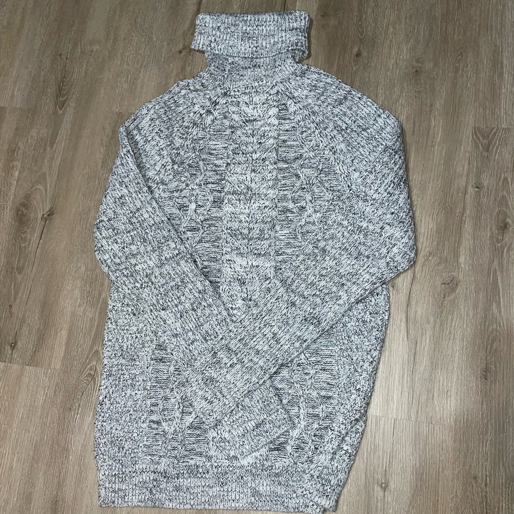 Turtle neck sweater